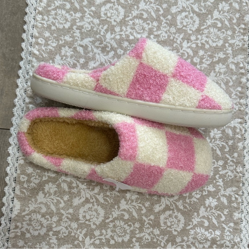 New Boutique Women’s Sherpa Checkered Slippers Slip Resistant Slip On Large 9-10 - Picture 12 of 16